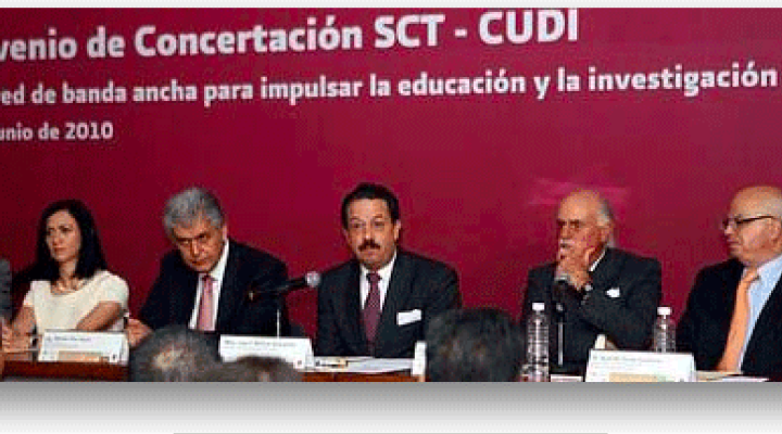 Firma del convenio de concertación entre la SCT y CUDI que permite a CUDI utilizar la infraestructura de la Red Nacional de Impulso a la Banda Ancha