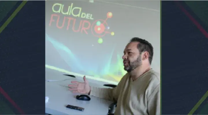 El Aula del futuro que innovó y aplica la UNAM para enseñanza